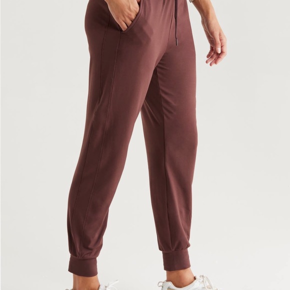Zella Women's Burgundy Jogger Pants - Picture 4 of 9